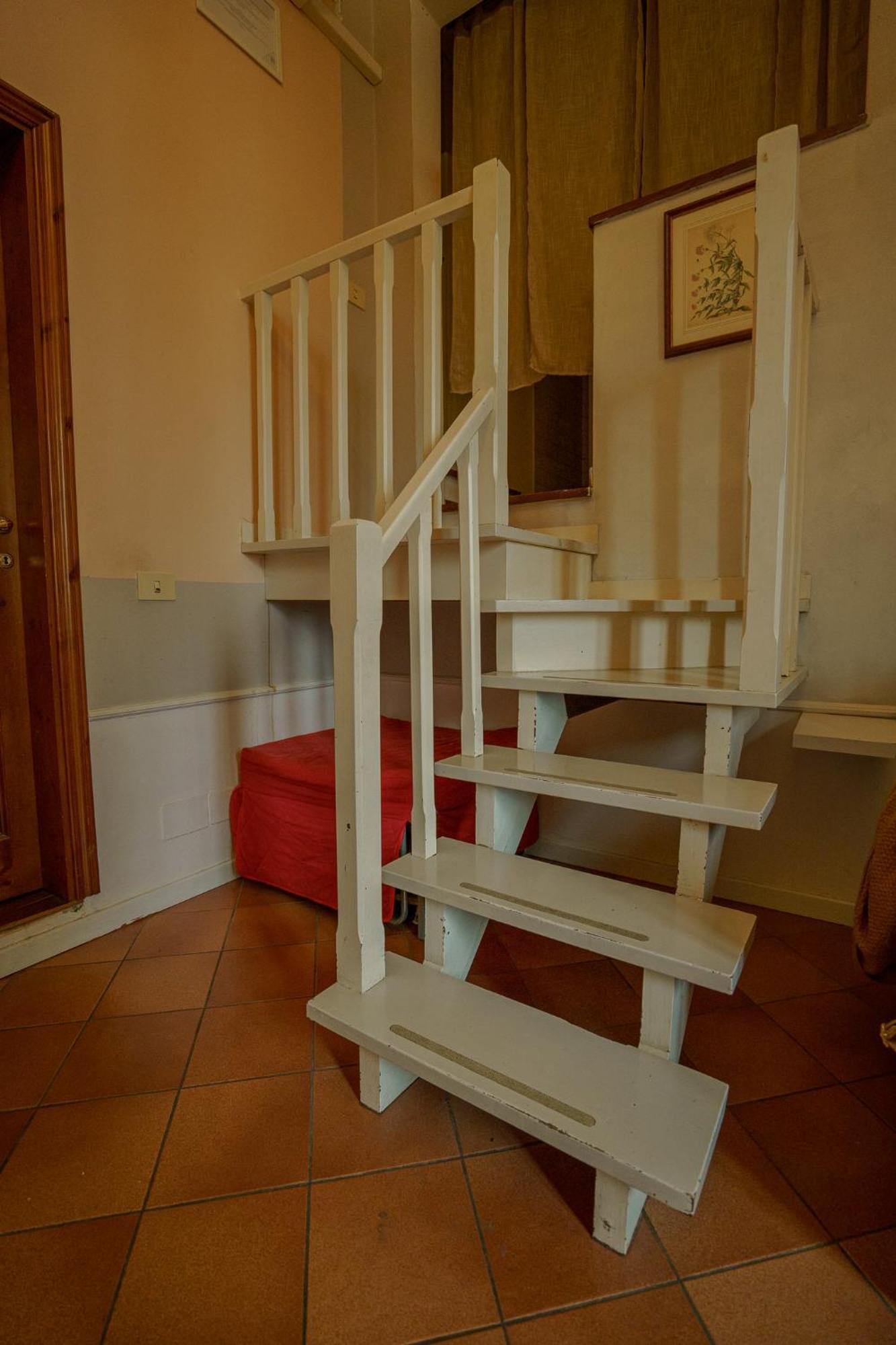Tranquil Suite Near Museums And Train Station Florence Exterior photo